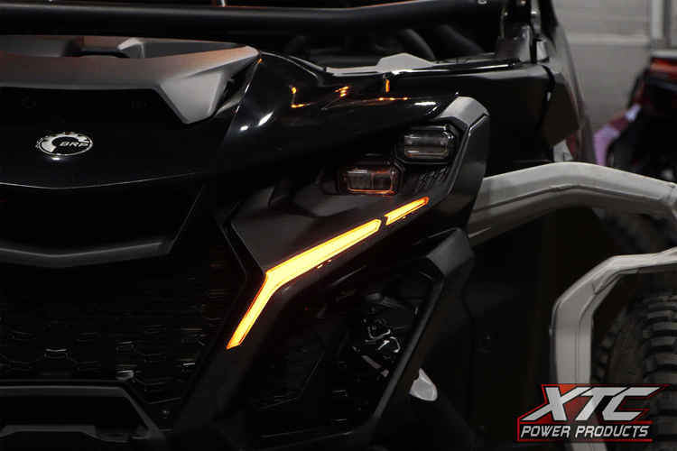 Cam-Am Maverick R Turn Signal Light GIF